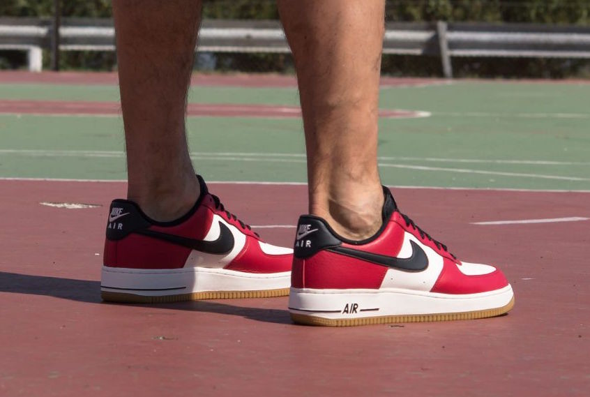 nike-air-force-1-low-chicago-gum-2