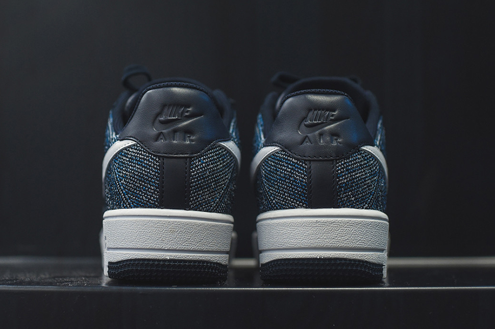 nike-air-force-1-ultra-flyknit-low-obsidian-4