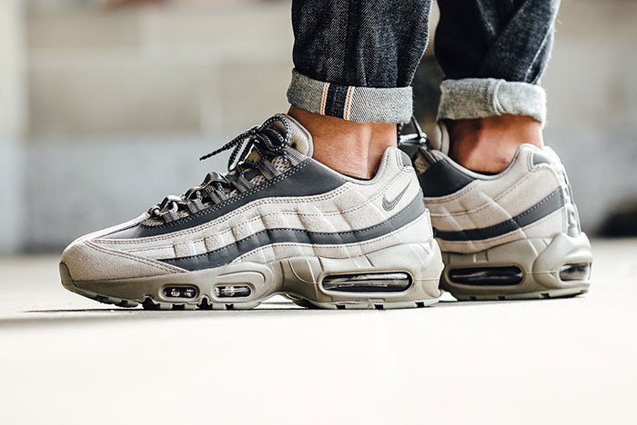 Nike Air Max 95 Essential “Light Taupe”