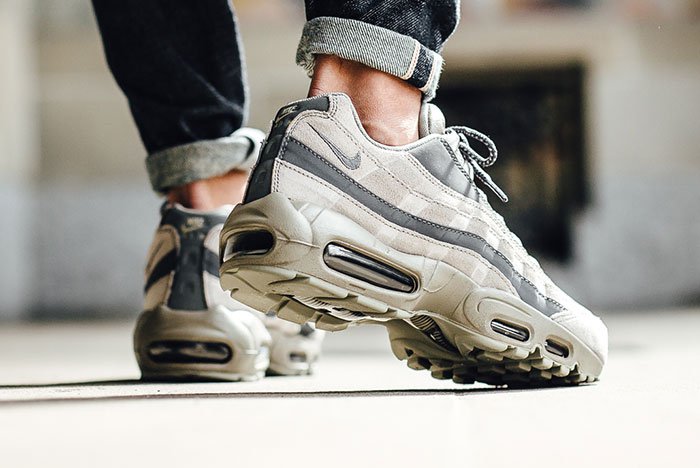 nike-air-max-95-essential-light-taupe-3