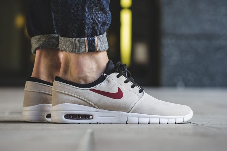 Nike SB Stefan Janoski Max Suede “Light Bone/Team Red”