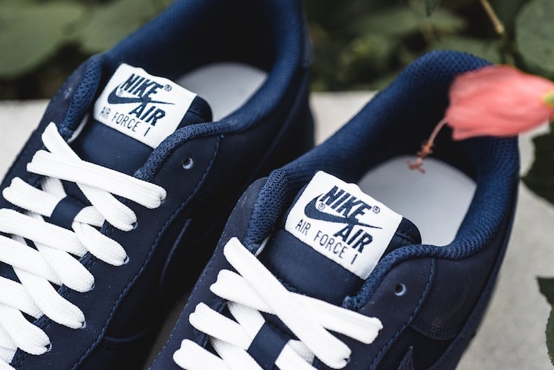 nike-air-force-1-low-obsidian-2