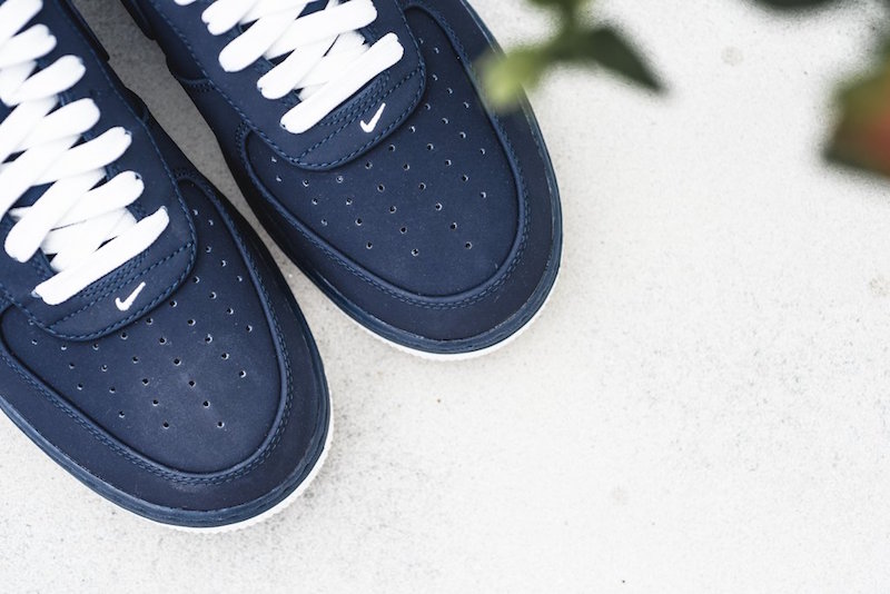 nike-air-force-1-low-obsidian-3