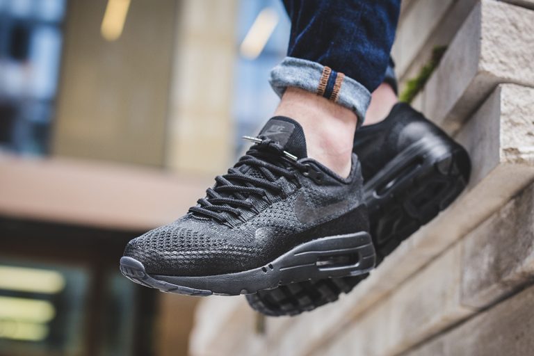 Nike Air Max 1 Ultra Flyknit “Black/Anthracite”