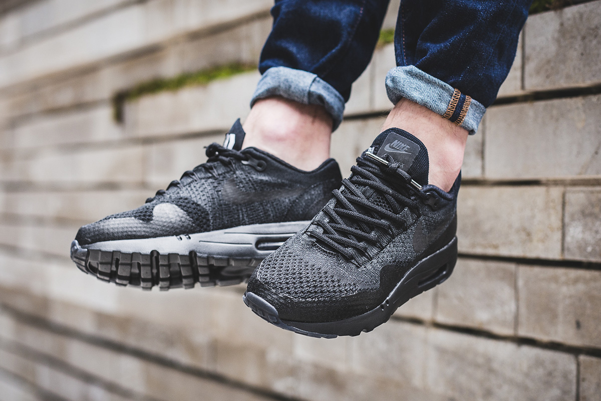 nike-air-max-1-ultra-flyknit-black-anthracite-2