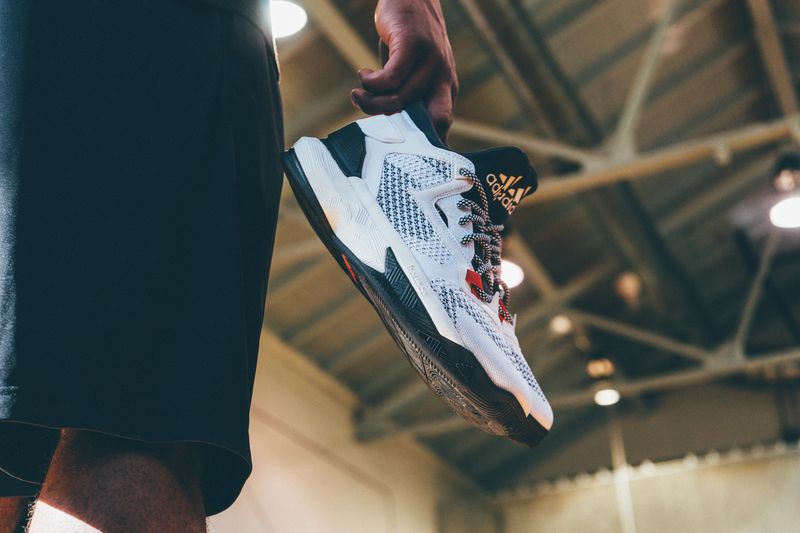 Adidas D Lillard 2 