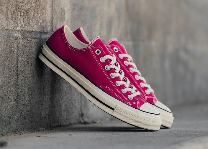 Converse Chuck Taylor Low in “Pop Pink” 