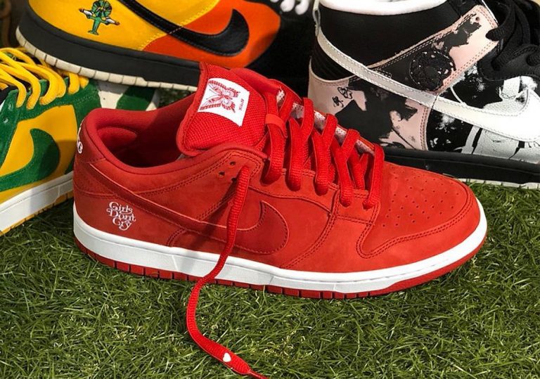 Girls Don’t Cry x Nike SB Dunk Low  2019