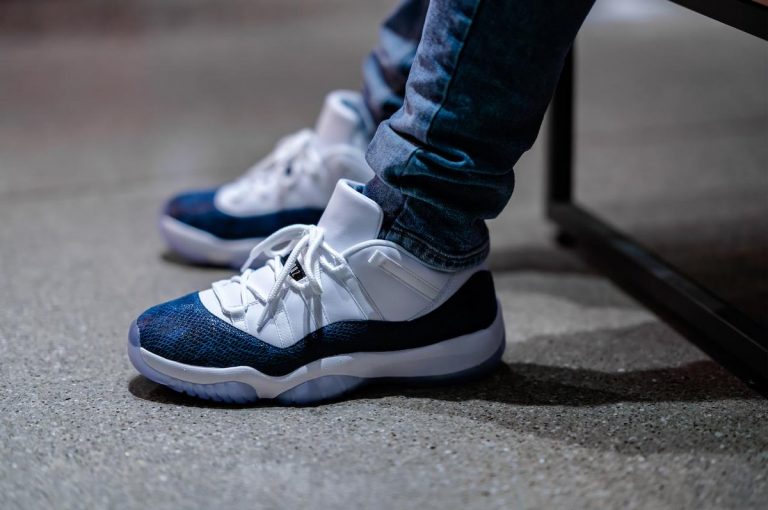 Air Jordan 11 Low “Blue Snakeskin”