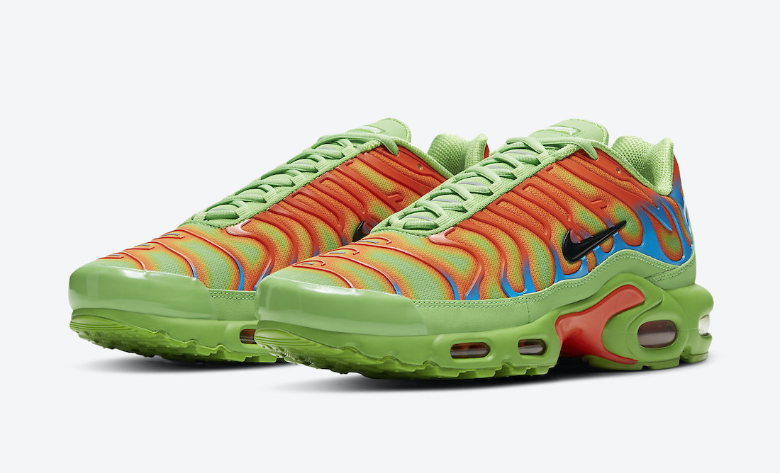 supreme x nike air max plus tn university red