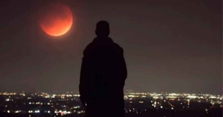 Kid Cudi Announces Man On The Moon III