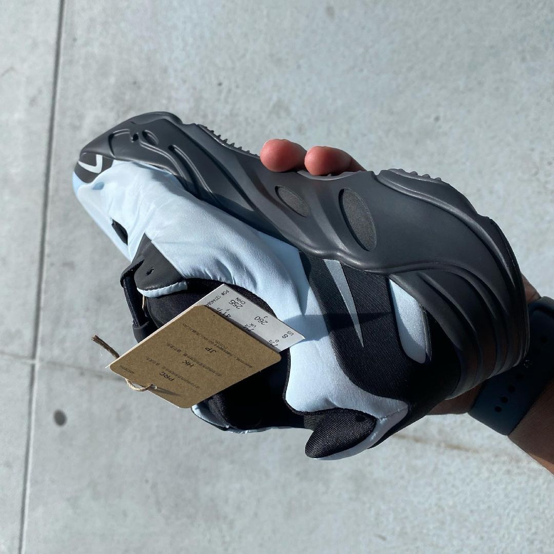 Yeezy boost 700 mnvn. Adidas Yeezy 700 MNVN. Adidas Yeezy Boost 700 MNVN. Adidas Yeezy 700 MNVN Blue. Adidas Yeezy Boost 700 MNVN Blue Tint.