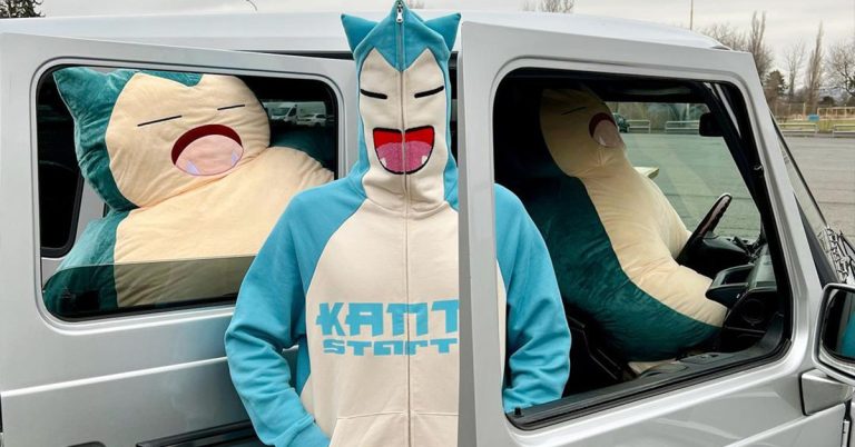 Kanto Starter Releasing Full-Zip Snorlax Hoodie