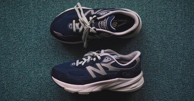 New Balance 990v6 Surfaces in Navy