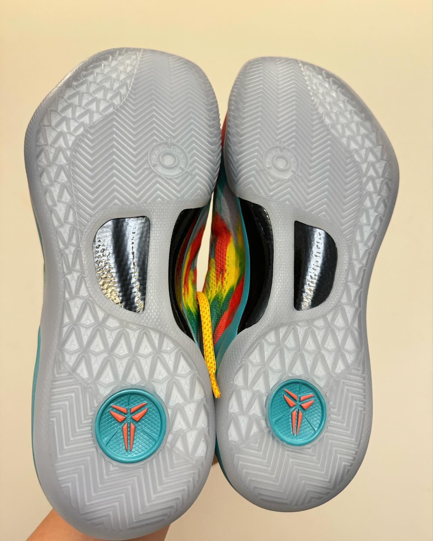  Nike Kobe 8 Protro Venice Beach FQ3548-001 Release Date
