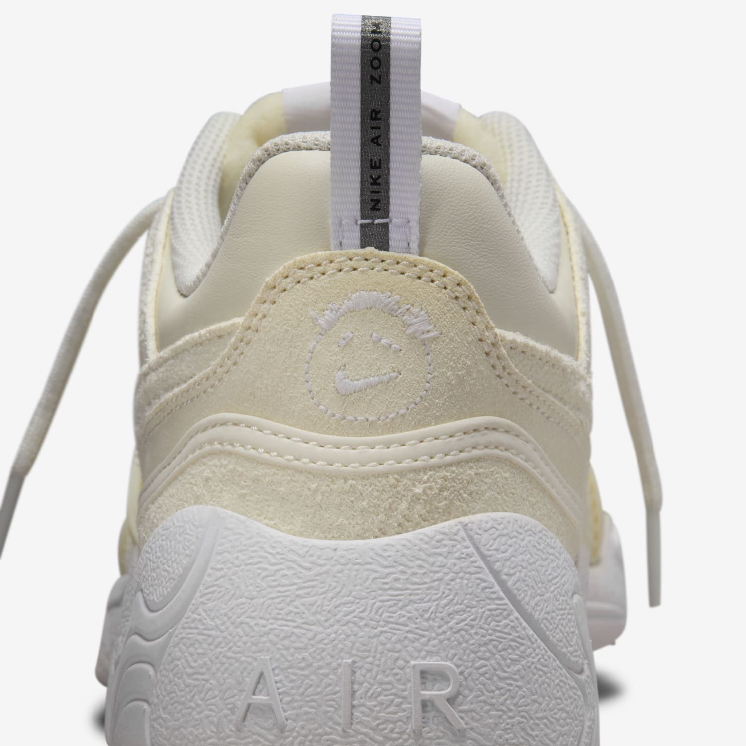 Travis Scott & Nike Launch the Zoom Field Jaxx - Modern Travis Scott & Nike Launch the Zoom Field Jaxx - Modern