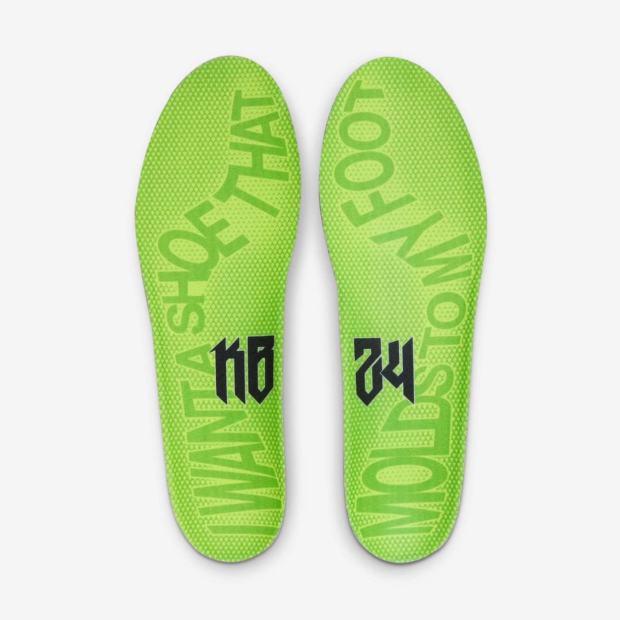 Nike Drops Kobe 6 “Grinch Mismatch” Cleats For the Holidays